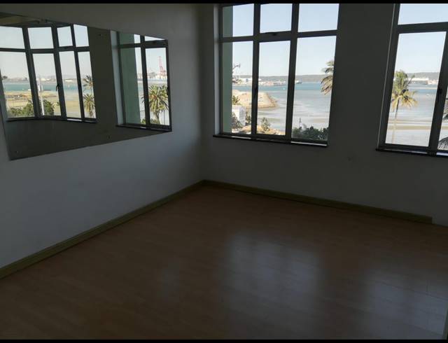 BEDROOM APARTMENT TO LET IN ESPLANADE